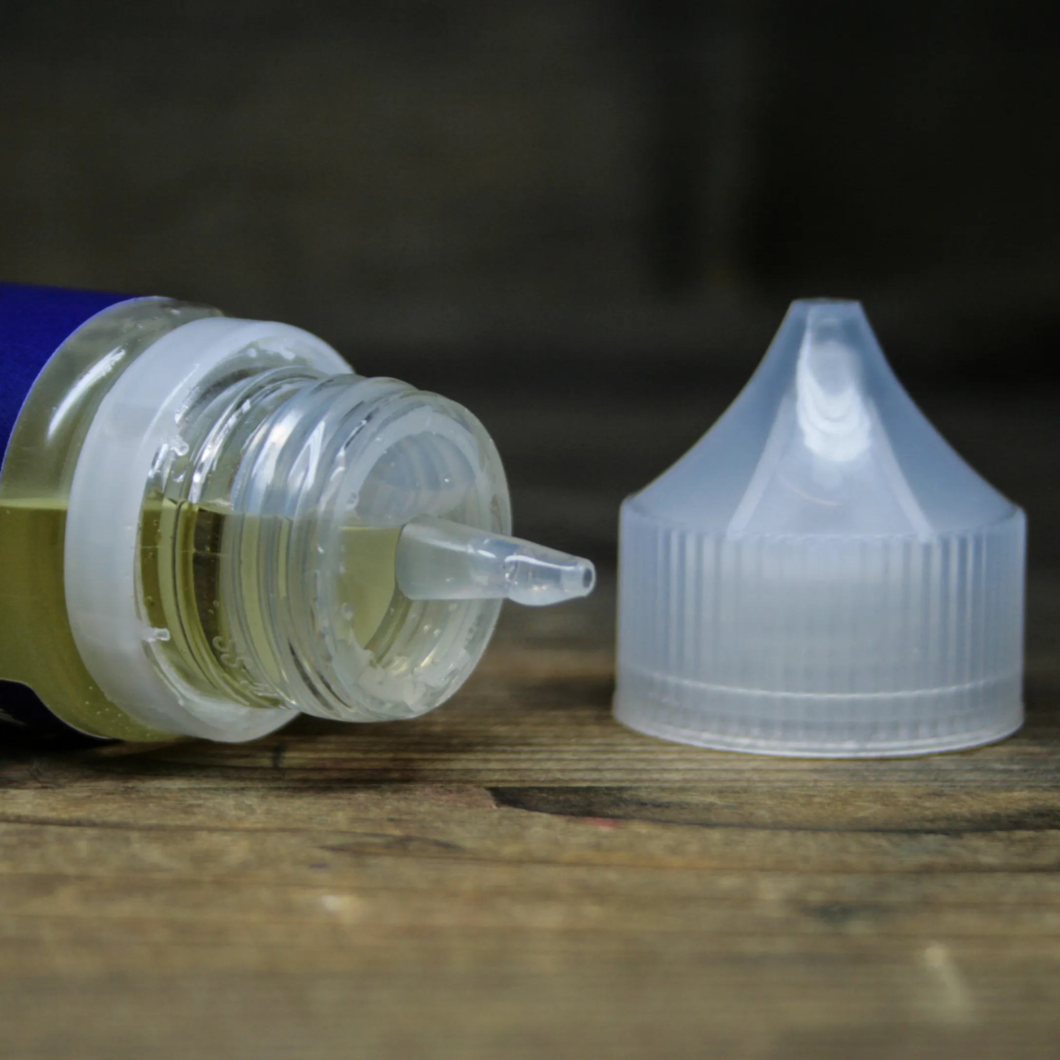 Как открыть флакончик с жидкостью для электронных сигарет Фото-4