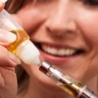 Вейпінг шкідливий для зубів?