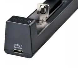 Универсальное зарядное устройство XTAR - MC1