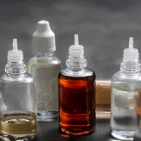 Чи можна парити рідину після закінчення терміну придатності?