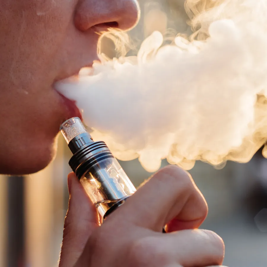 Вреден ли выдыхаемый пар для окружающих?